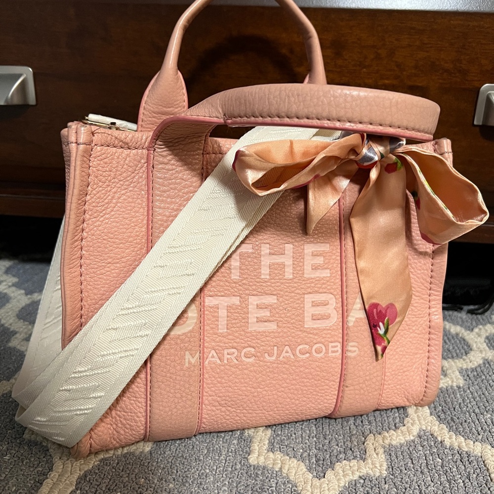 Marc Jacobs The Mini Tote Bag Georgia Peach